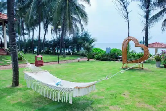 Golden Coast Resort & Spa - 21