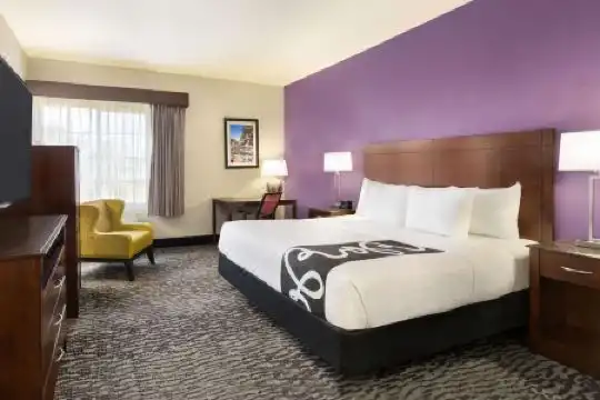 La Quinta by Wyndham Northwest - 11