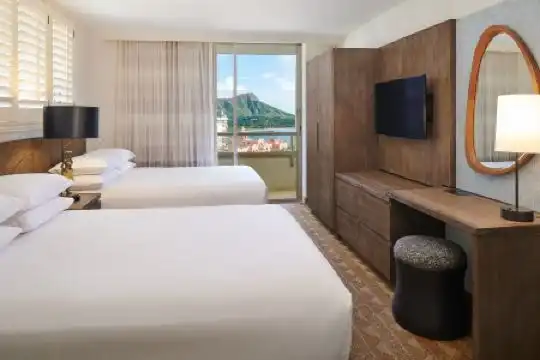 Embassy Suites by Hilton Waikiki Beach Walk - 47