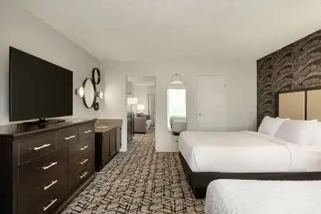Embassy Suites by Hilton Fort Lauderdale - 17th Street - 1