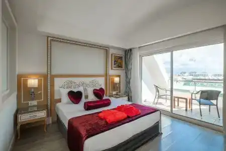 Crystal Waterworld Resort & Spa - Ultimate All Inclusive - 30