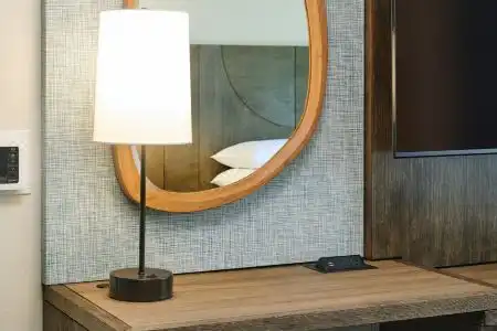 Embassy Suites by Hilton Waikiki Beach Walk - 59