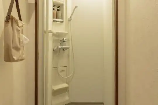 J-Hoppers Hiroshima Guesthouse - 17