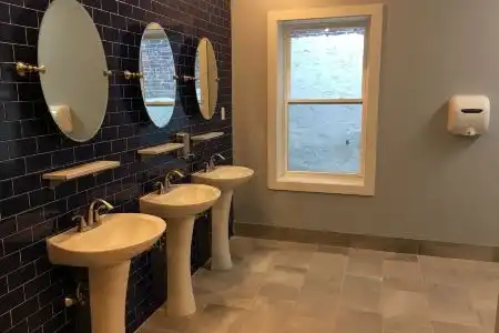 Apple Hostels of - 5