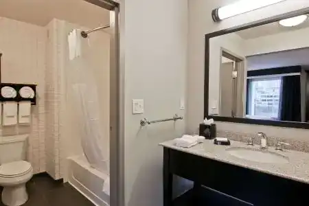 Hampton Inn & Suites Downtown/Seattle - 7