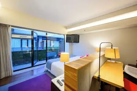 Las Suites Campos Eliseos - 9