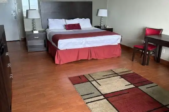 Best Western Plus Sandcastle Beachfront - 20