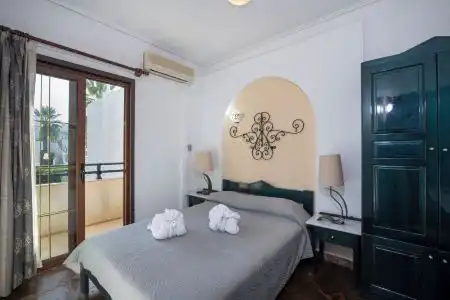 Castle Suites - 17