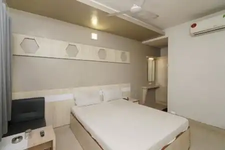 Collection O 85437 Silver Palace