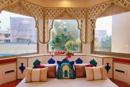 Sarang Palace - Boutique Stays & Candlelight Dining - 63