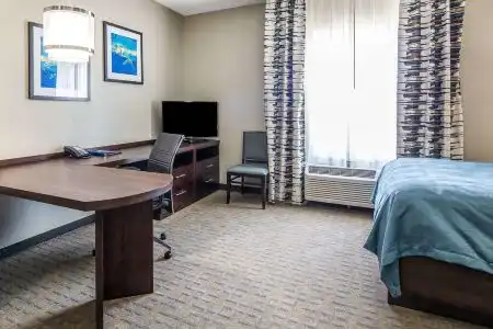 MainStay Suites - 16