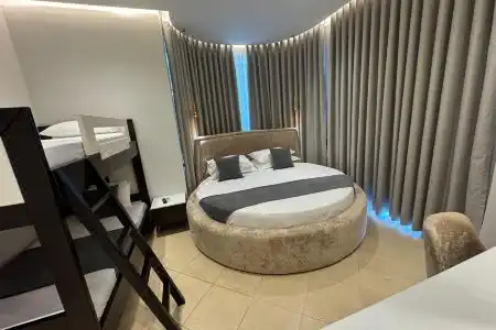 Elvis - 4