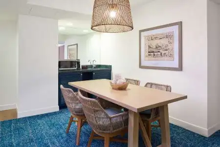 Outrigger Reef Waikiki Beach Resort - 65