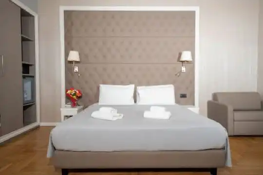 Grand & des Anglais Spa - 83