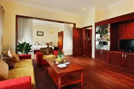 Golden Coast Resort & Spa - 52