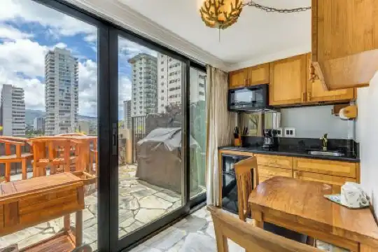 Castle Bamboo Waikiki - 32