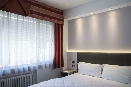 Ariston - 6