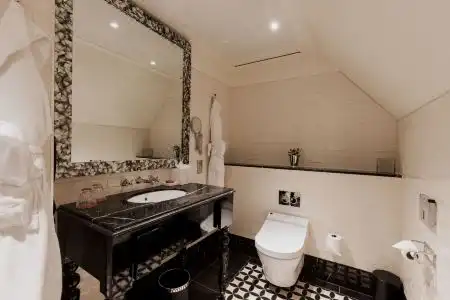 The Lalit London - 89