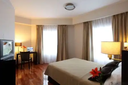 Europlaza & Suites - 6