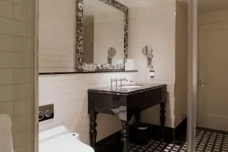 The Lalit London - 63