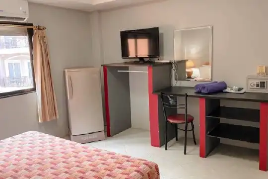 Robin's Nest Guesthouse & Restaurant - 7