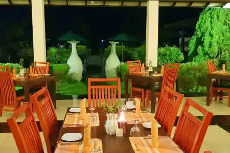 Flower Garden Lake Resort - 3