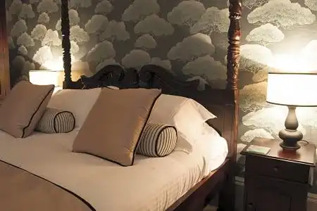 No. 11 Boutique & Brasserie - 63