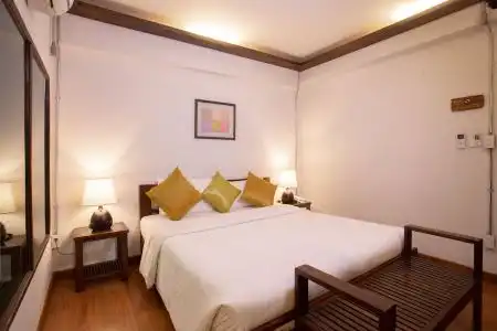 Night Bazaar Inn - 47
