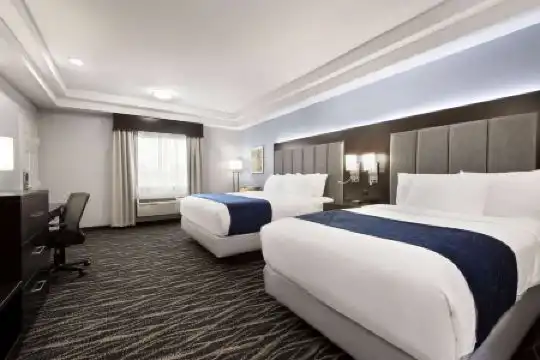 Days Inn & Suites by Wyndham Houston Hobby Airport - 45