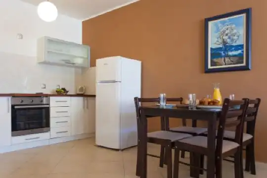 Vila Tamburic - 90