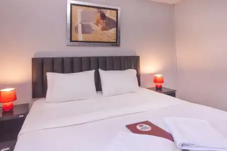 Robin's Nest Guesthouse & Restaurant - 13
