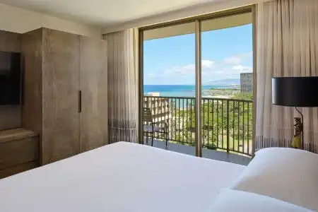 Embassy Suites by Hilton Waikiki Beach Walk - 23