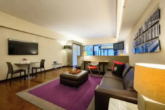 Las Suites Campos Eliseos - 42