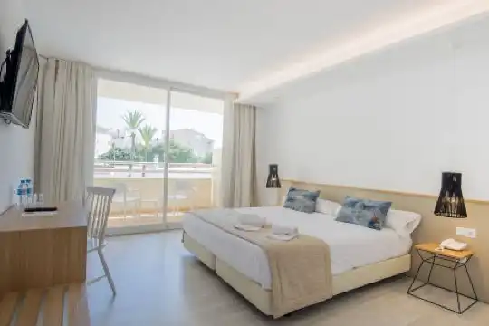 Globales Cala Bona Suites - 7