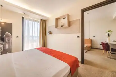 HEC Residence - 93