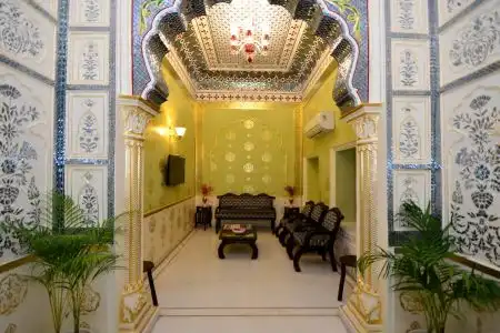 Nirbana Palace - A Heritage and Spa - 7