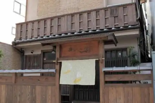Higashiyama - 25