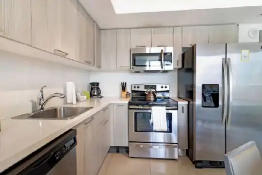 Habitat Brickell I Sextant - 174