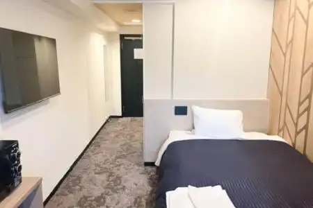 Livemax Yokohama Kannai - 53