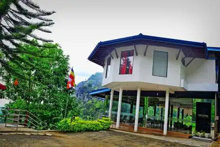 Ella`s Edge - 4