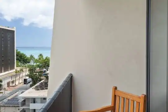 Castle Bamboo Waikiki - 13