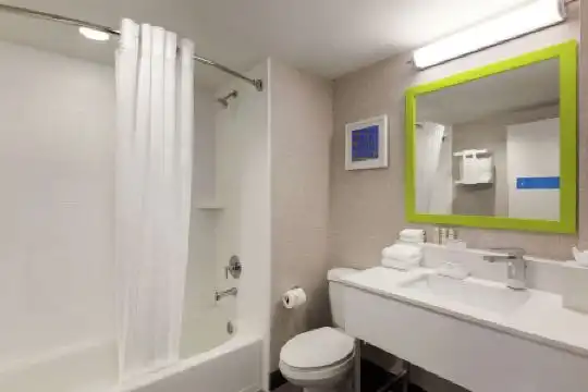 Hampton Inn & Suites Fort Lauderdale Airport - 102