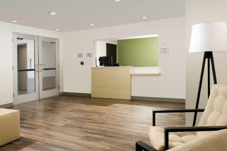 WoodSpring Suites Orlando Airport - 6