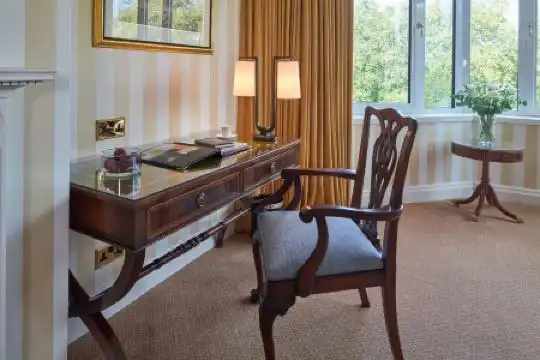 Cheval Thorney Court at Hyde Park - 36