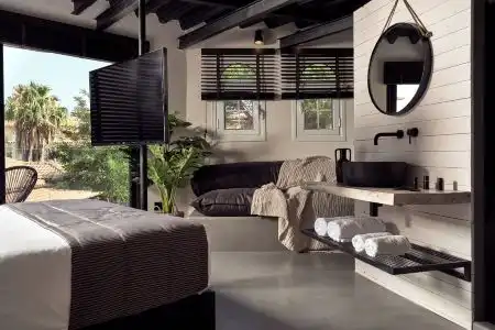 Gloria Maris Suites and Villa - 15