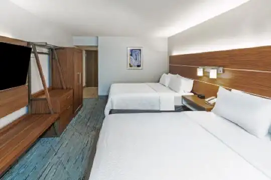 Holiday Inn Express-Central - 21