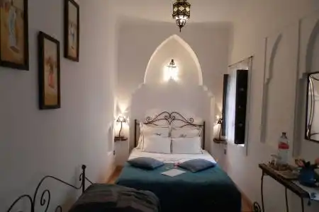 Riad Ailen - 1