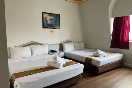 Merlin Grand - 16