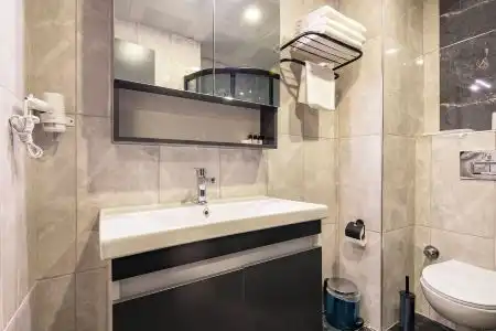 Gul Otel - 100
