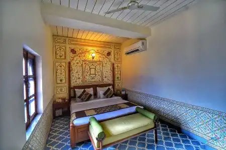 Nirbana Palace - A Heritage and Spa - 37